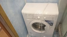 Установить отдельно стоящую стиральную машину Indesit на готовые коммуникации в ванной комнате