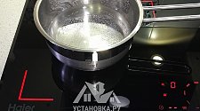 Установить встраиваемую электрическую варочную панель и духовой шкаф