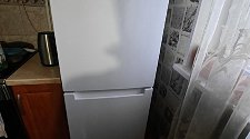 Установить новый отдельно стоящий холодильник Indesit ITS 4180 W