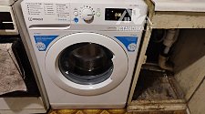 Установить новую отдельно стоящую стиральную машину Indesit 