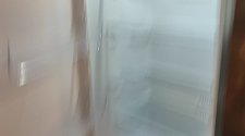 Перенавесить двери холодильника