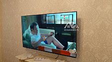 Установить/подвесить и настроить телевизор