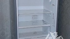 Установить новый отдел настоящий холодильник Hotpoint Ariston