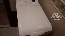 Установить отдельностоящую стиральную машину Zanussi в ванной