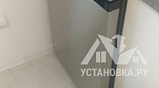 Перенавесить двери на холодильнике 