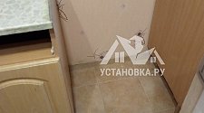 Установить/Подключить плиту/варочную панель.