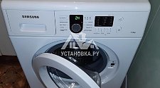 Установить отдельностоящую стиральную машину Samsung WF8590NLW8