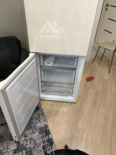 Перенавесить двери холодильника