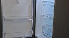 Установить новый отдел настоящий холодильник Hotpoint Ariston