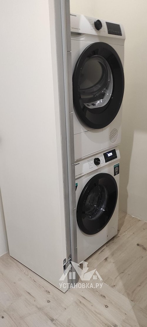 Установить стиральную и сушильную машину в колонну