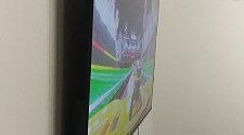 Установить/подвесить и настроить телевизор