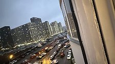 Установить два кондиционера
