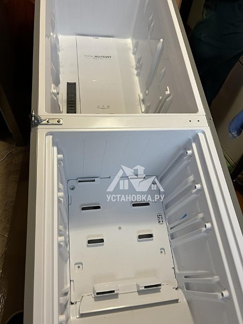 Перевесить двери на холодильнике