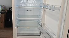 Перенавесить двери холодильника