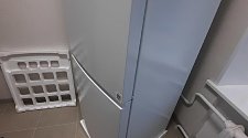 Перенавесить двери холодильника