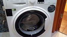 Установить отдельно стоящую стиральную машину Hotpoint-Ariston RSM 601 W в ванной комнате