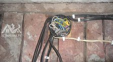 Проложить электрический кабель открытым способом