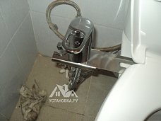 Работа по установке унитаза с функцией биде
