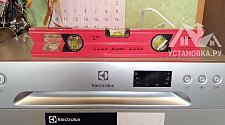 Установить компактную посудомоечную машину Electrolux