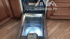 Установить встраиваемую посудомоечную машину (стандарт) и стиральную машину (премиум)