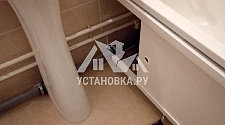 Установить в ванной комнате новую отдельностоящую стиральную машину Беко с доработкой воды