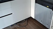 Установить накладную мойку Omoikiri Bosen 57 57-BL