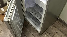 Перенавесить двери холодильника