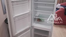 Перенавесить двери холодильника