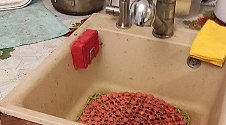 Установить новый фильтр питьевой воды Аквафор