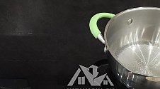 Установить/Подключить плиту/варочную панель.
