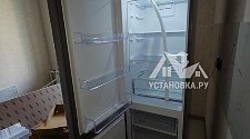 Перенавесить двери холодильника