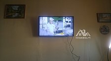 Установить телевизор на кронштейн Samsung UE32 J5205AK