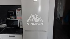 Установка бытового холодильника