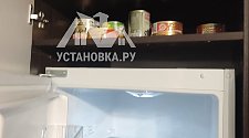 Установить встроенный холодильник