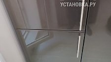 Установить встроенный холодильник