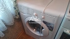 Установить отдельностоящую стиральную машину Indesit IWSD 5085 на кухне