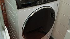 Установить отдельностоящую стиральную машину