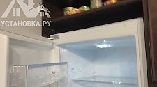 Установить встроенный холодильник