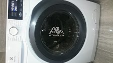 Установить в ванной комнате отдельностоящую стиральную машину Electrolux EW7WR368SR