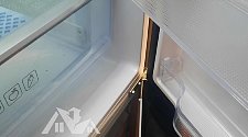 Перенавесить двери холодильника