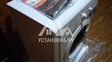 Установить на кухне отдельностоящую стиральную машину Индезит на готовые коммуникации на место прежней