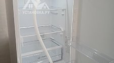 Установить новый отдельно стоящий холодильник