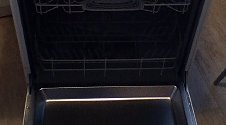 Установить отдельностоящую посудомоечную машину на готовые коммуникации