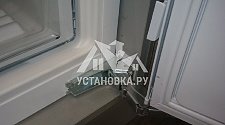 Установить холодильник встраиваемый Bosch KIR81AF20R