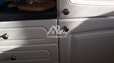 Установить холодильник встраиваемый Ariston BCB 70301 AA