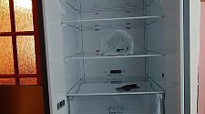 Перенавесить двери холодильника