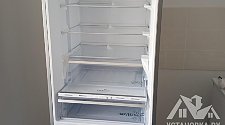 Установить новый отдельно стоящий холодильник