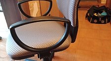 Собрать компьютерное кресло Бюрократ в квартире