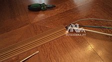 Заменить лампочки в точечных светильниках и люстрах