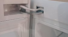 Перенавесить двери холодильника